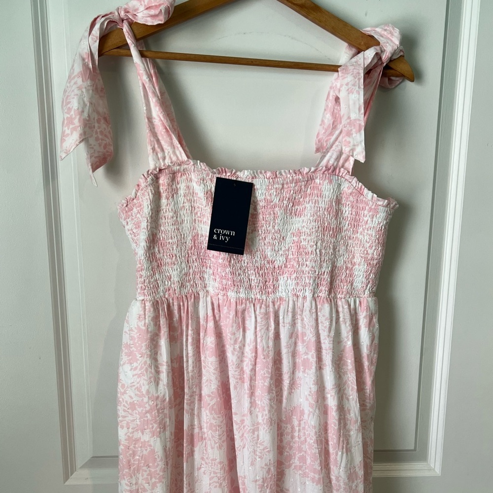 Crown & Ivy Light Pink Patterned Maxi Dress - Picture 3 of 9